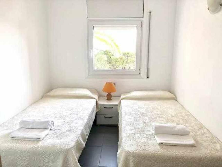 Amplio Apartamento Con Jardin En Almadrava ロザス エクステリア 写真